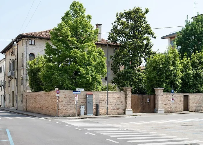 Palazzo Raspanti 招待所