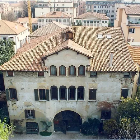 Palazzo Raspanti Πανσιόν Τρεβίζο